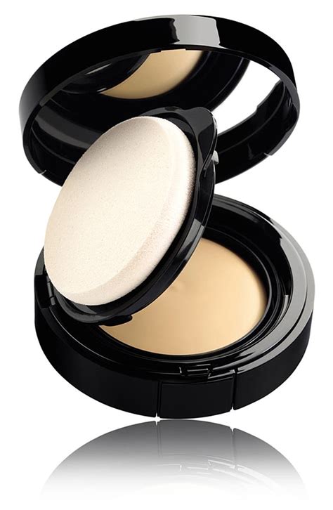 chanel compact makeup reviews|best Chanel makeup brands.